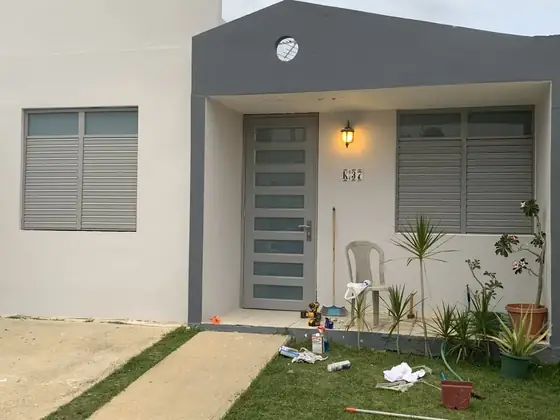 Puerta de garage instalada por Express Aluminum — foto 4