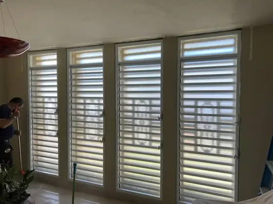 Ventana de aluminio instalada por Express Aluminum — foto 4
