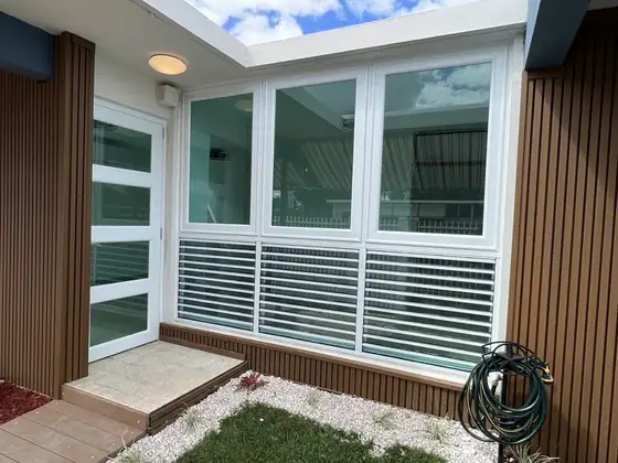 Ventana de aluminio instalada por Express Aluminum — foto 6
